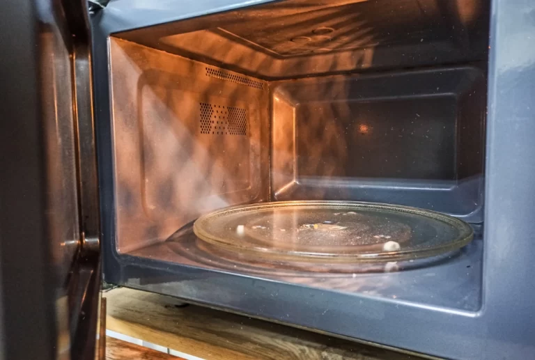 Descongelar carne no microondas